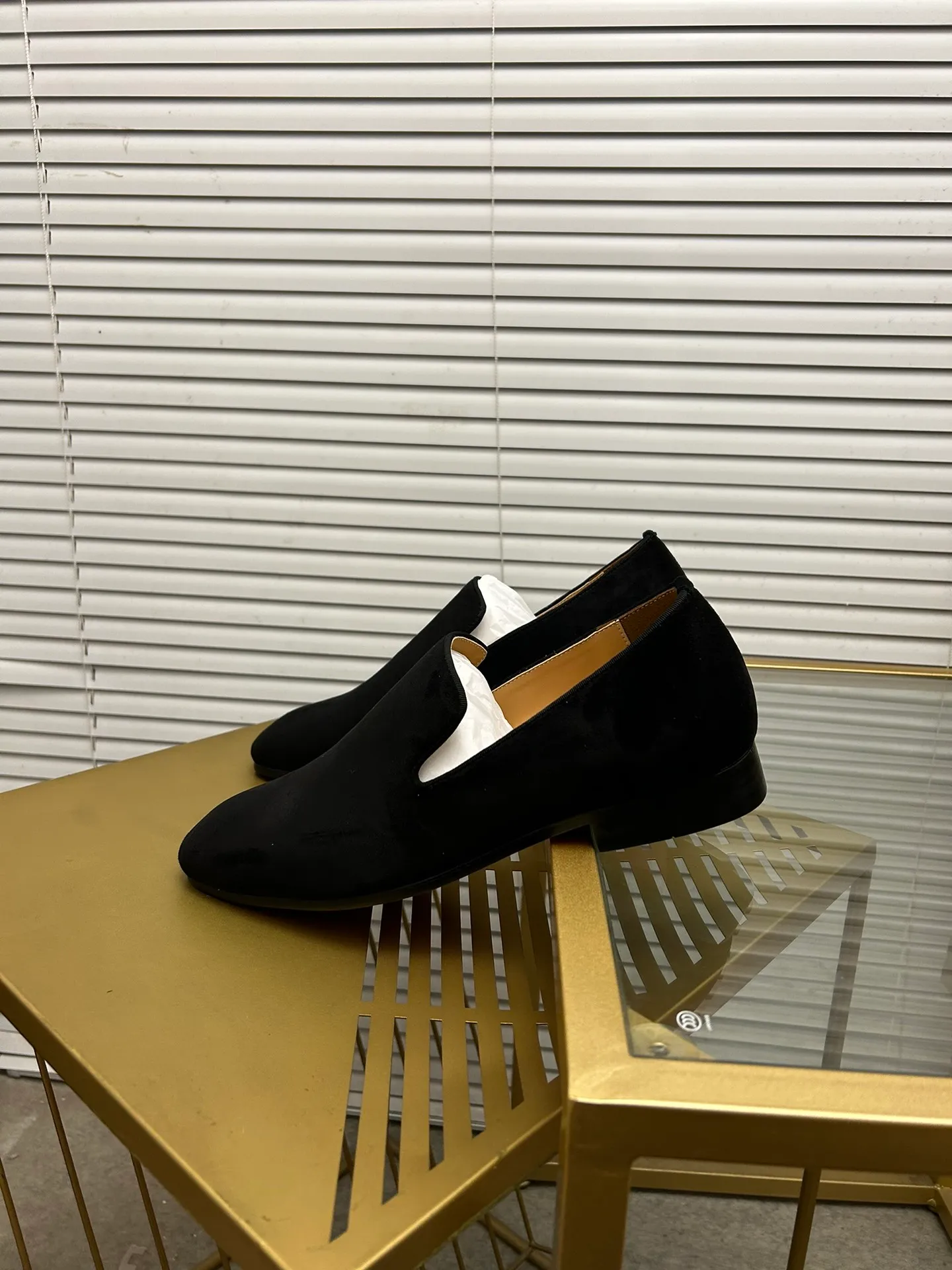 (Customized model) Ex-factory price is 480. christian louboutin (CL red sole shoes) counter series, casual sneakers for couples 📢 📢 📢 Exclusive hot style release 🎈🎈💪 Movable latex feet 👻 Finished outsole line [Proud] 😝Female 35-40# Male 38#-46, global supply😝 [Top version]: Original imported genuine leather upper, top original leather lining, original molded TPU outsole, original 1:1 detail processing, original shoe last,